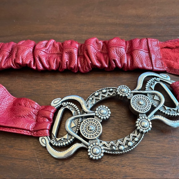 Chico’s Red Leather Stretch Belt Large Silver Buckle S/M - Picture 5 of 10